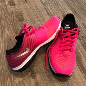 •Nike• Size 8.5 Nike training shoes